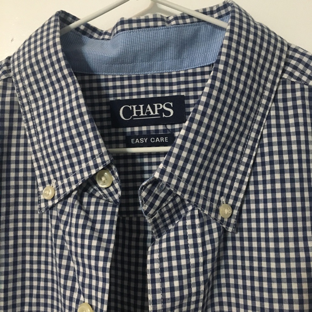 NWT Chaps Men’s Easy Care button up long sleeve shirt size M